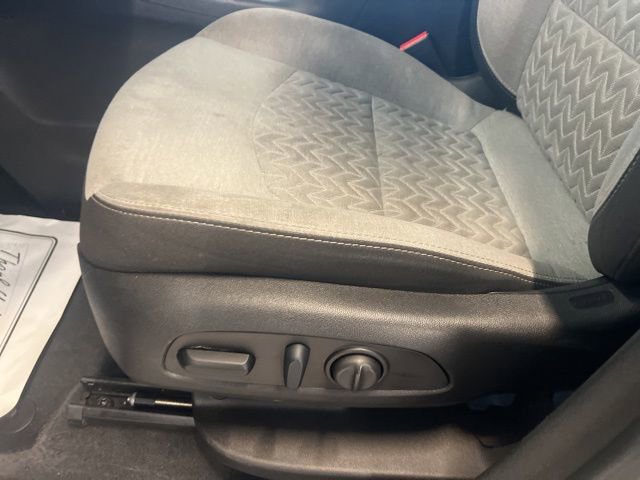 Used 2023 Chevrolet Equinox LS AWD/4WD image 27