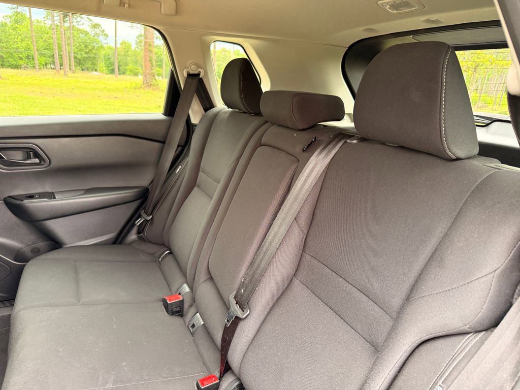 Used 2024 Nissan Rogue S FWD image 28