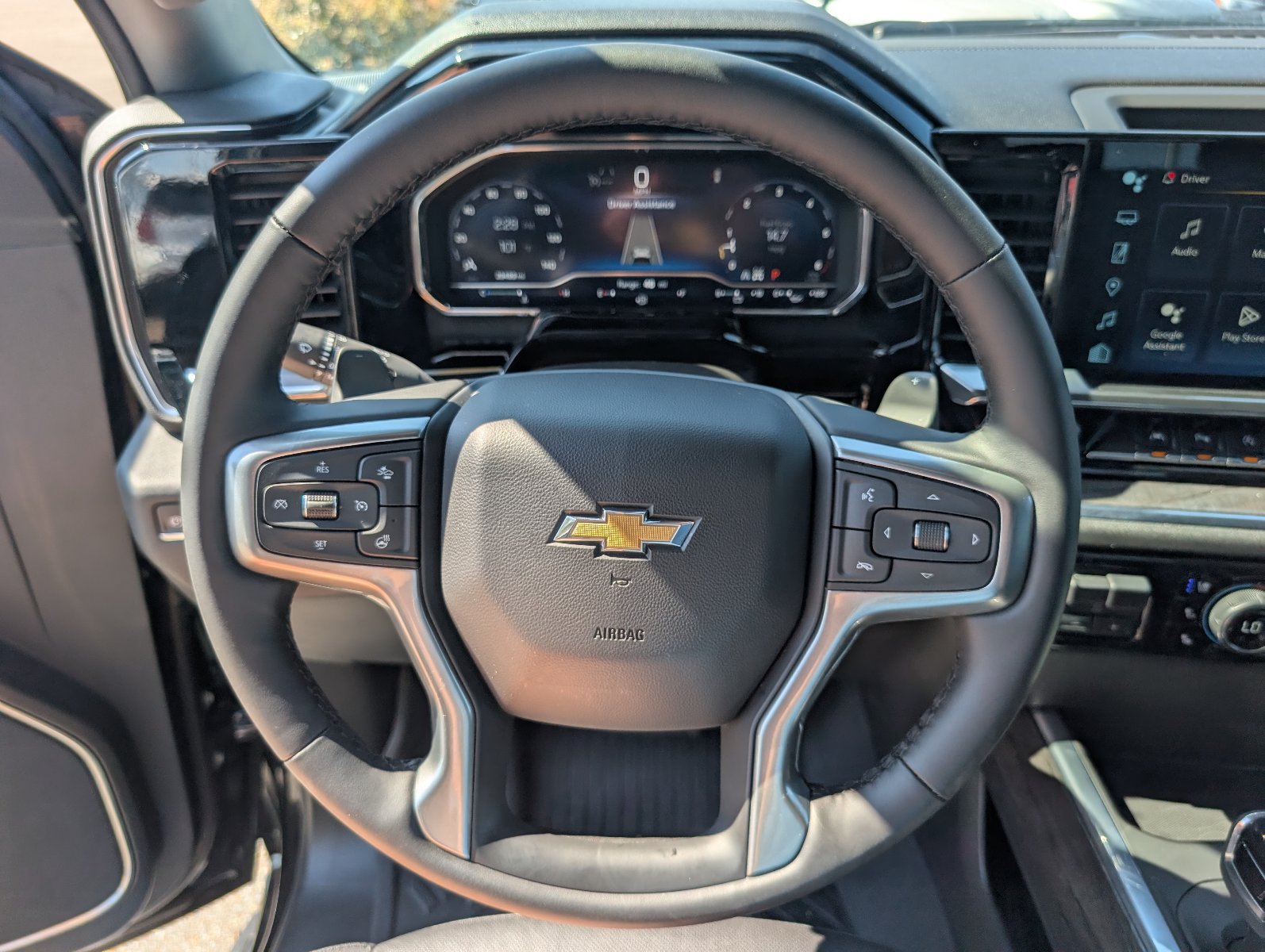 Used 2024 Chevrolet Silverado 1500 LTZ AWD/4WD image 25