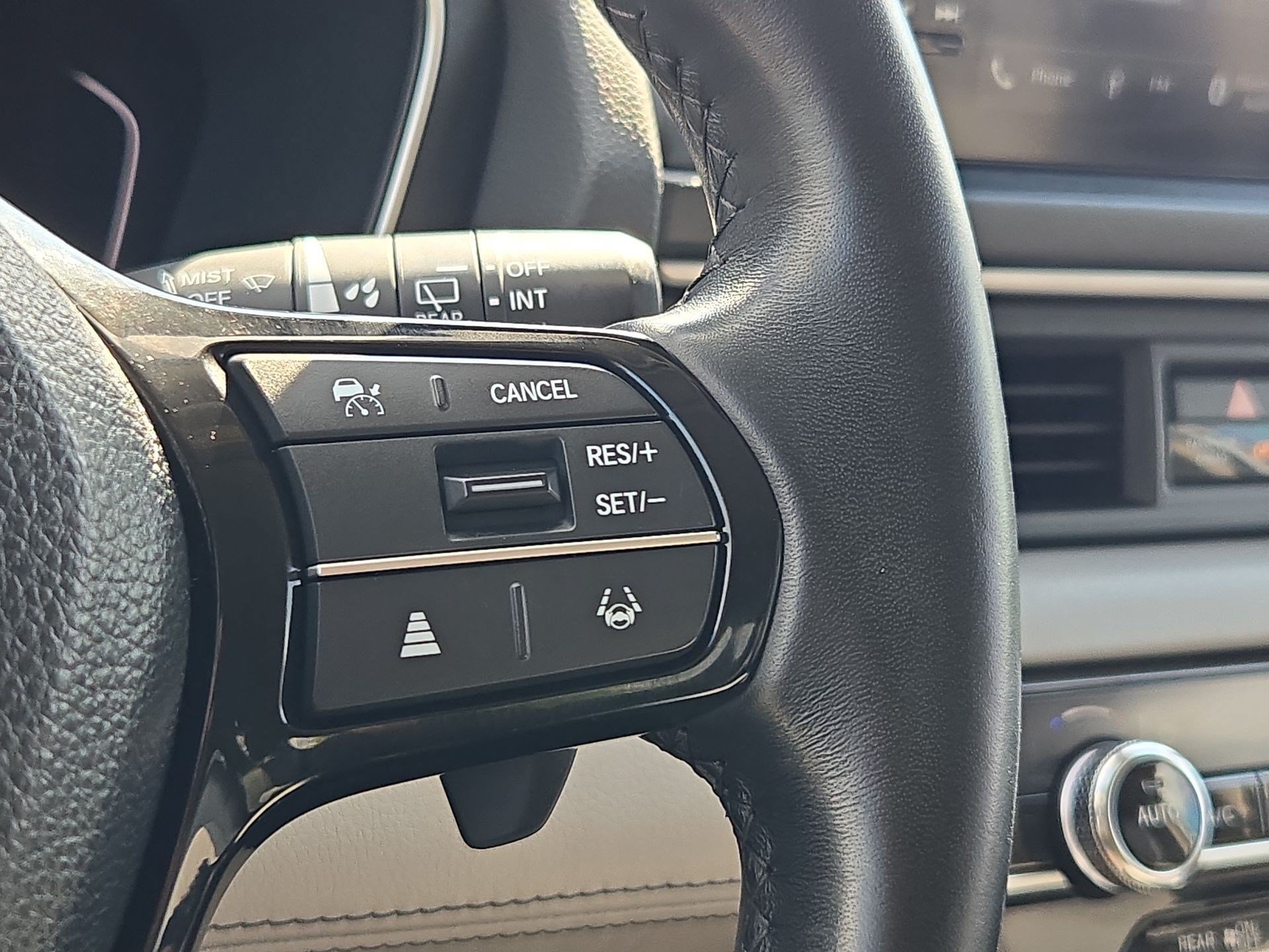 Used 2024 Honda Pilot EX-L image 15