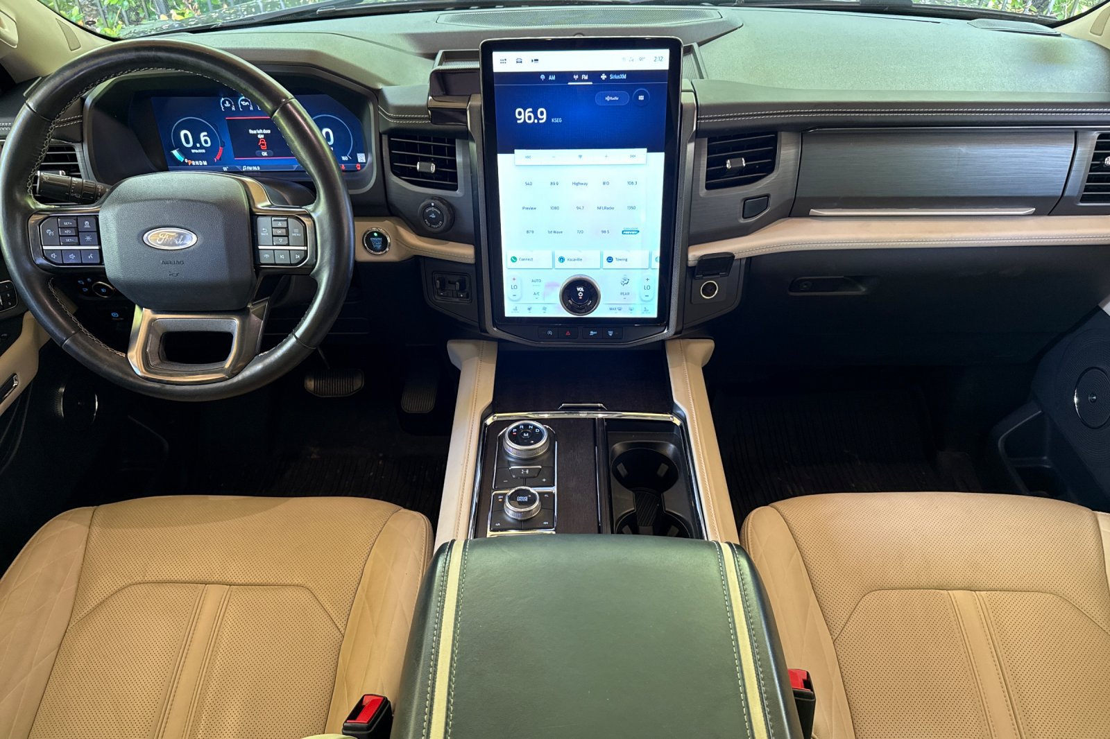 Used 2024 Ford Expedition Max Platinum AWD/4WD image 17