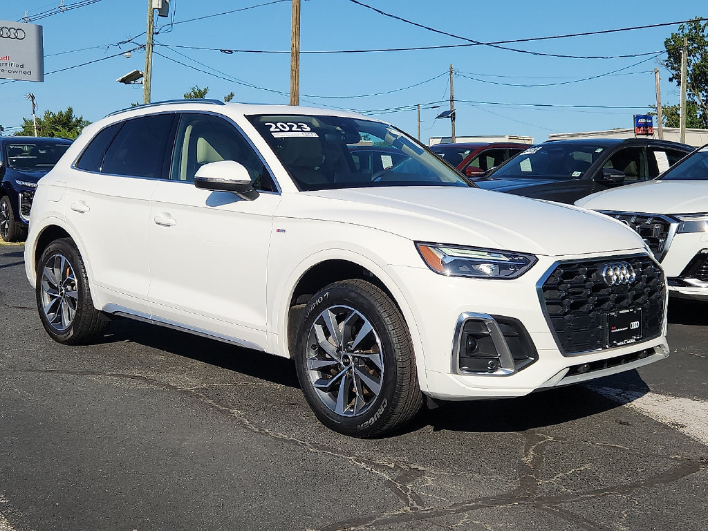 Certified 2023 Audi Q5 2.0T Premium Plus w/ Premium Plus Package AWD/4WD image 2