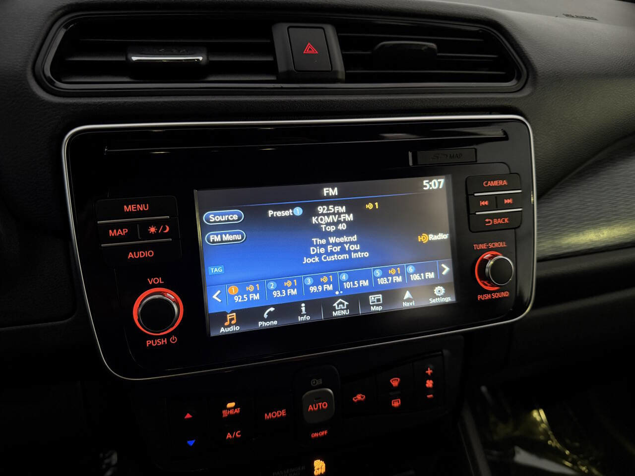 Used 2019 Nissan Leaf SL w/ SL Technology Package image 24