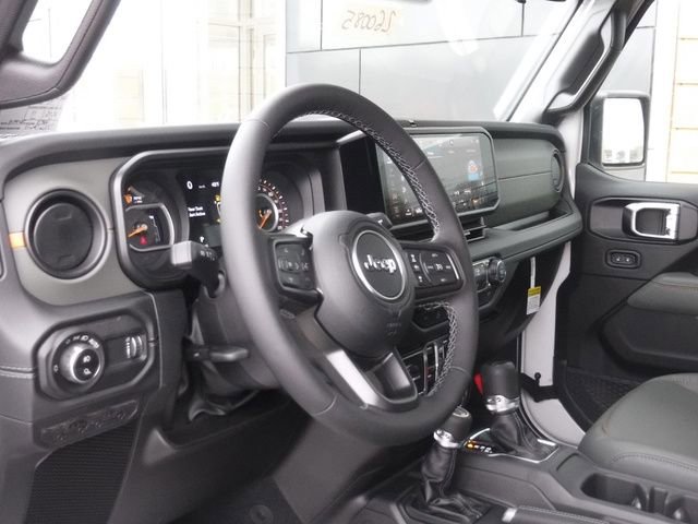 New 2026 Jeep Gladiator Mojave AWD/4WD image 15