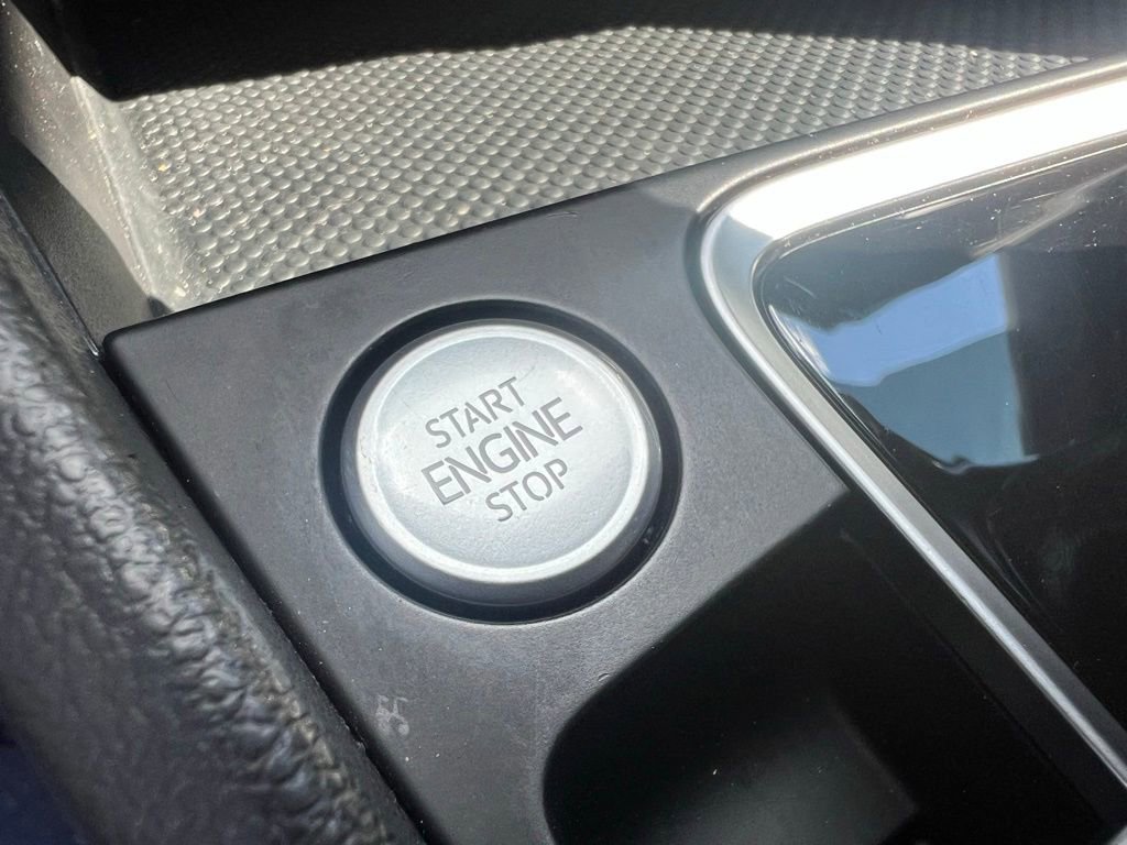 Used 2020 Volkswagen Jetta GLI FWD image 41