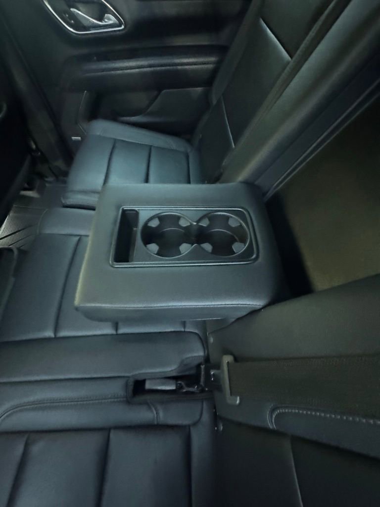 Used 2023 Chevrolet Tahoe LT image 4