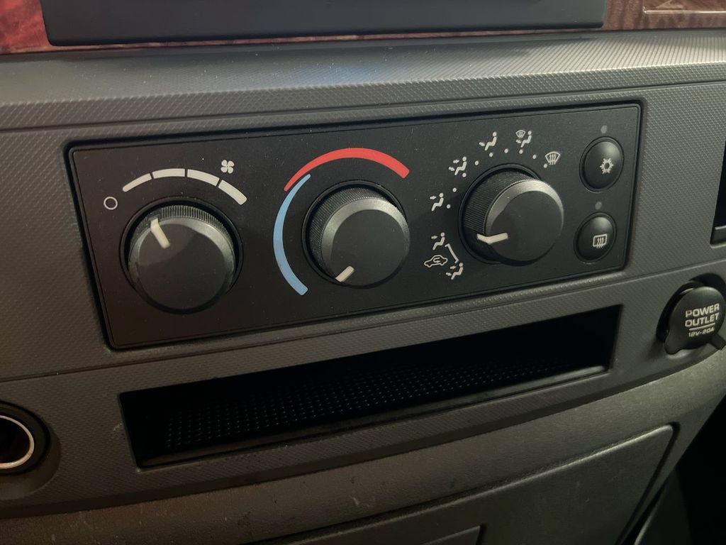 Used 2006 Dodge Ram 2500 Truck SLT RWD image 15