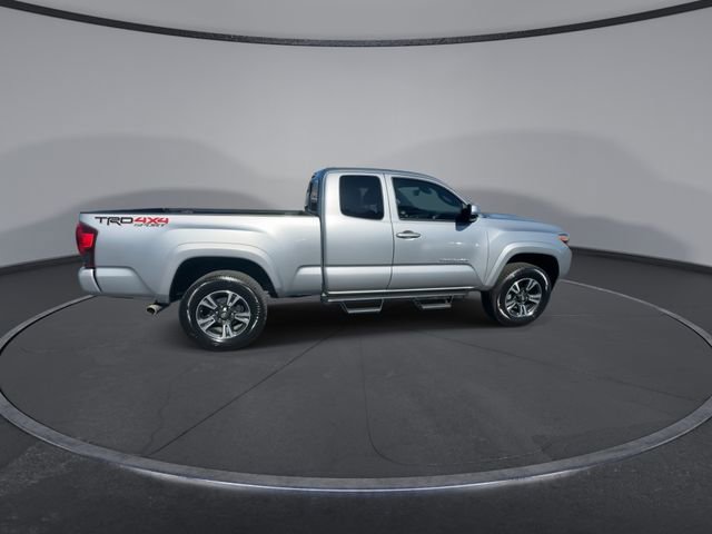 Used 2019 Toyota Tacoma TRD Sport w/ TRD Premium Sport Package image 17