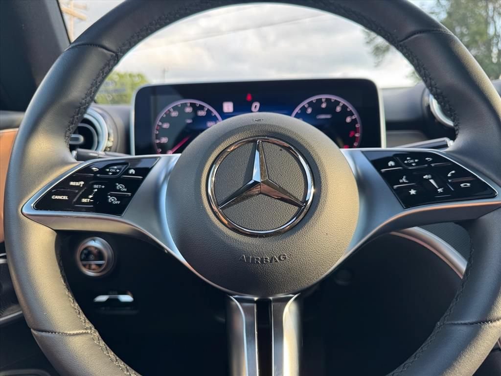 Used 2024 Mercedes-Benz CLE 300 4MATIC Coupe image 16