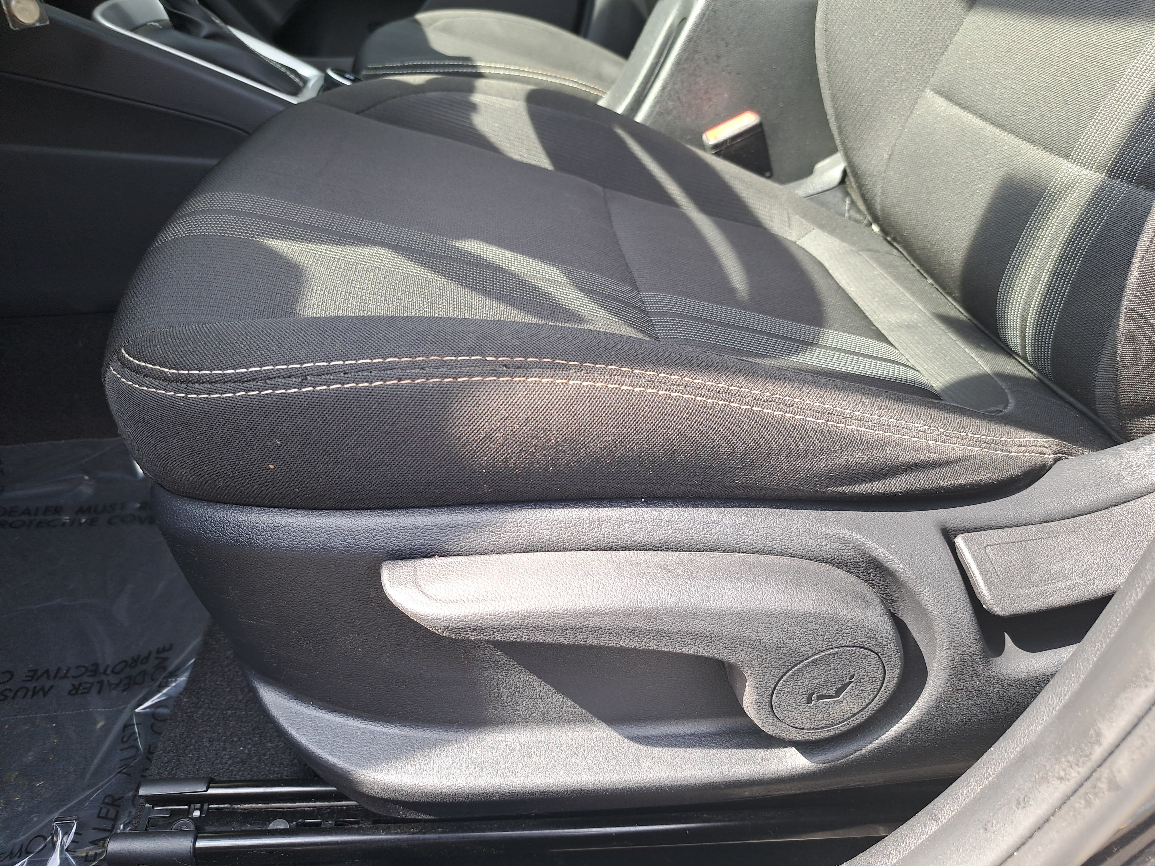 Used 2023 Hyundai Venue SEL FWD image 26