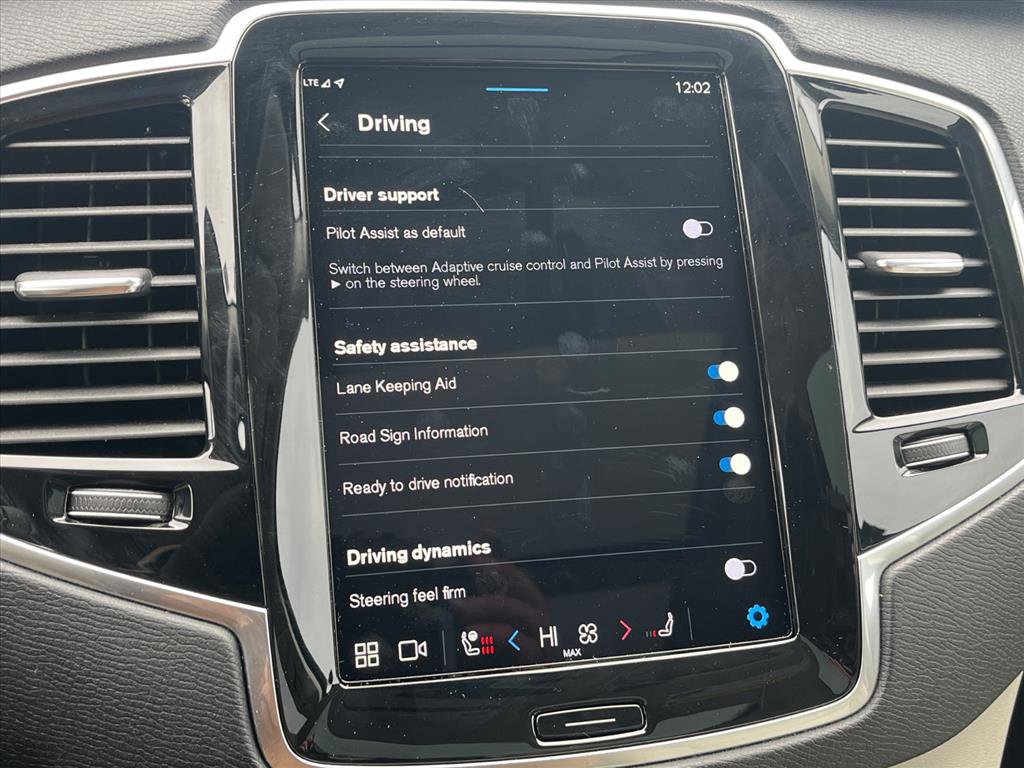 Used 2025 Volvo XC90 B6 Plus w/ Protection Package Premier image 14