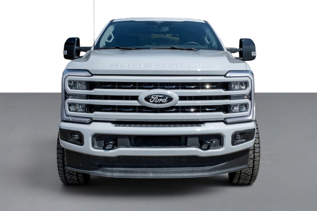 Used 2025 Ford F250 Lariat AWD/4WD image 3