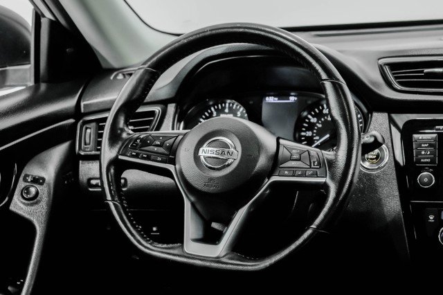Used 2018 Nissan Rogue SL w/ Premium Package image 14