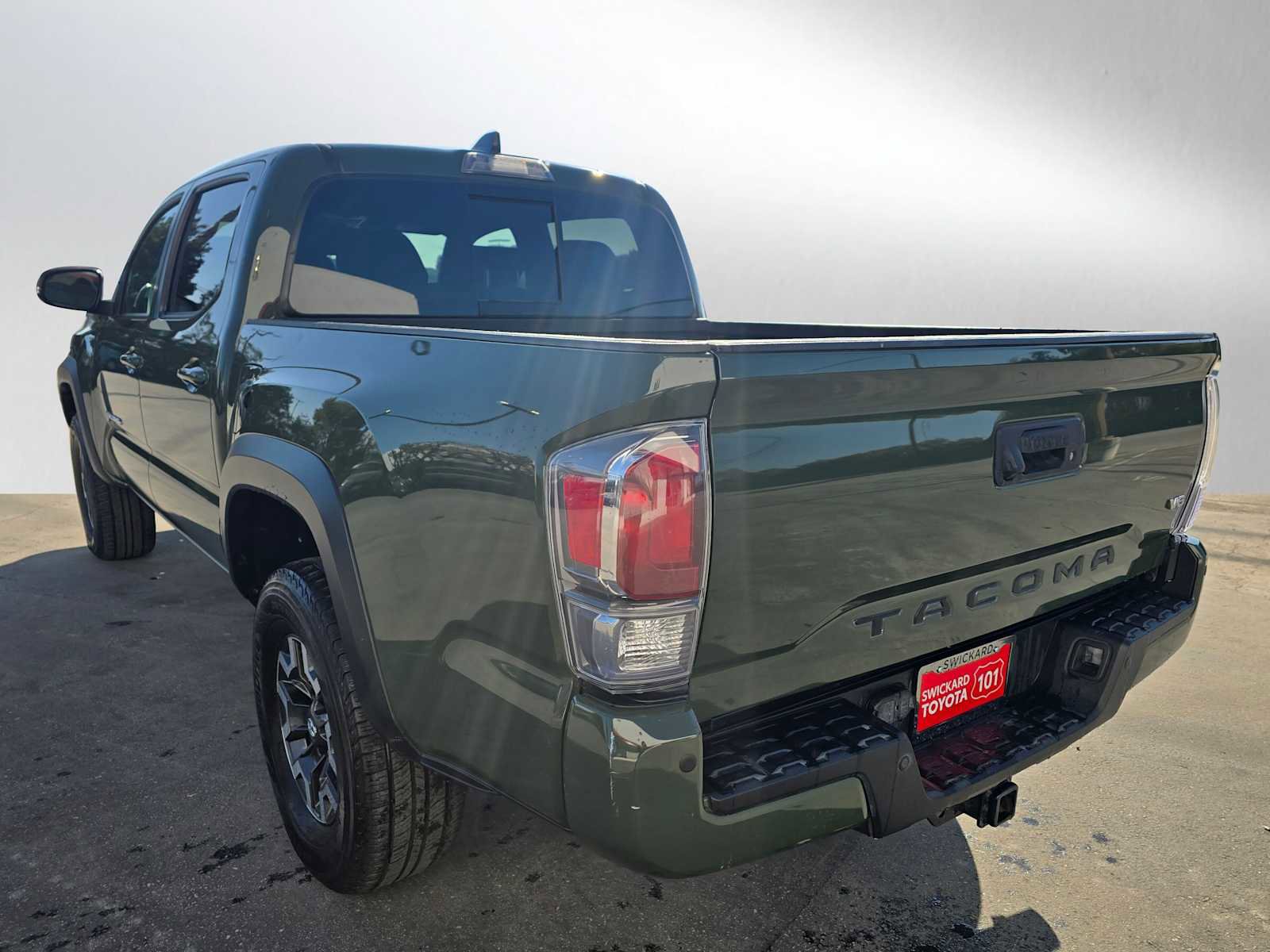 Used 2021 Toyota Tacoma TRD Off-Road image 5
