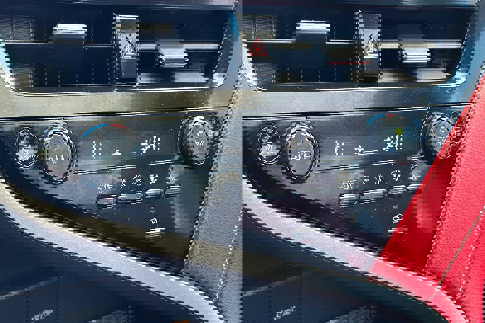 Used 2021 Toyota Camry XSE w/ Navigation Package image 20