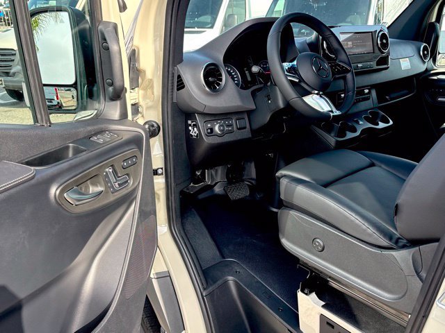 New 2026 Mercedes-Benz Sprinter 2500 image 12