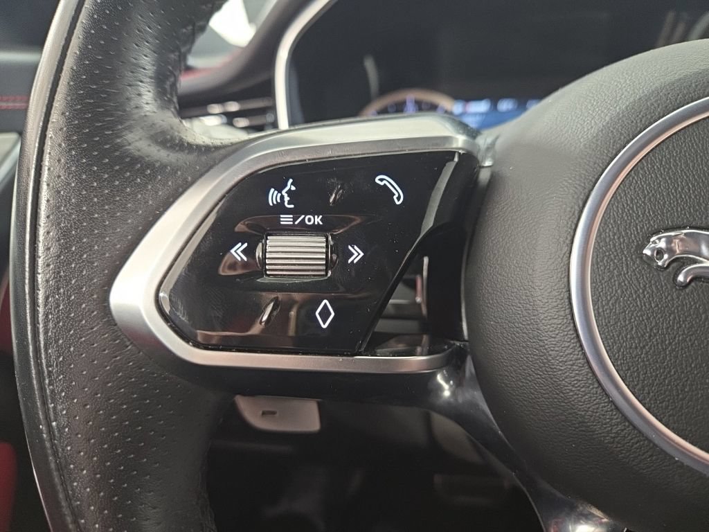 Certified 2022 Jaguar XF R-Dynamic SE AWD/4WD image 18