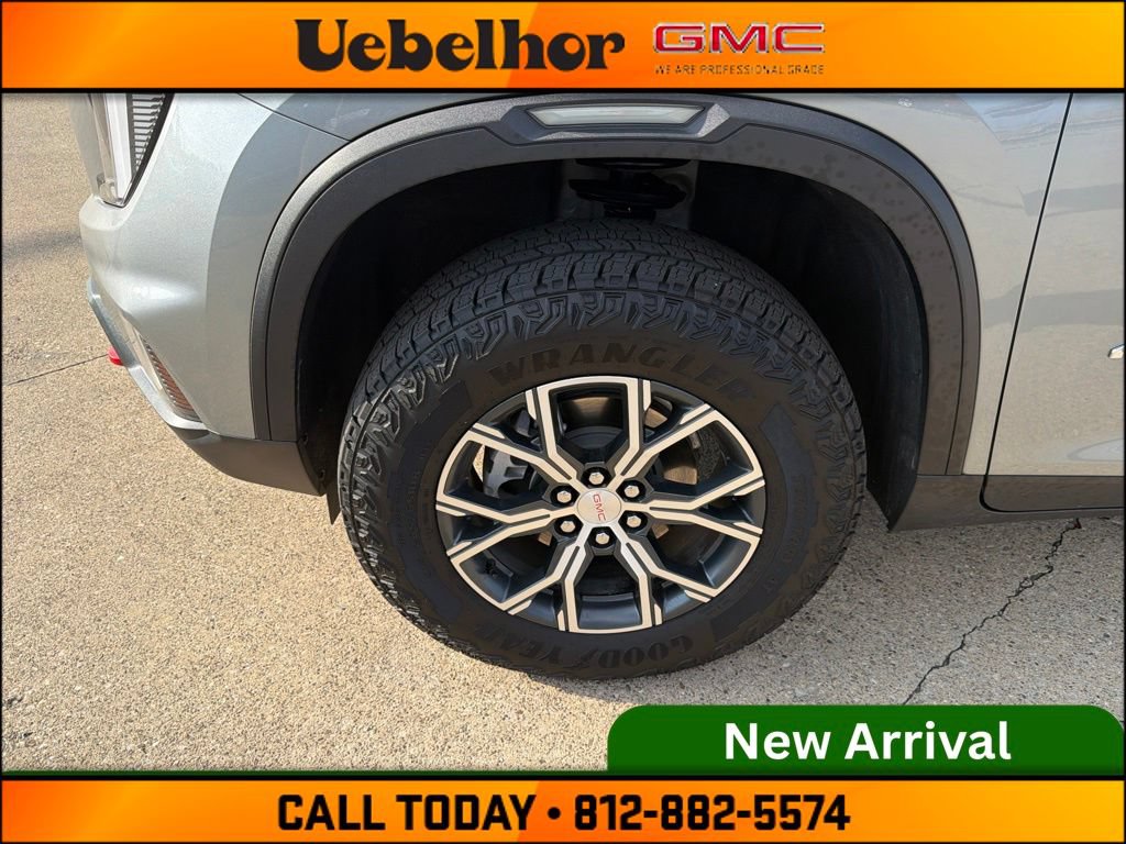 Used 2024 GMC Acadia AT4 AWD/4WD image 16