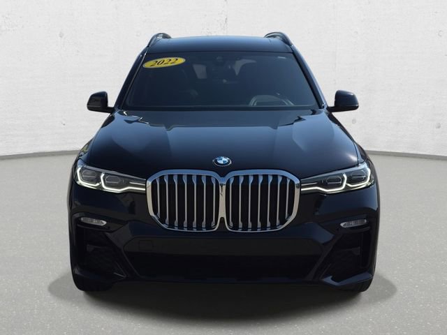 Used 2022 BMW X7 xDrive40i w/ M Sport Package AWD/4WD image 2