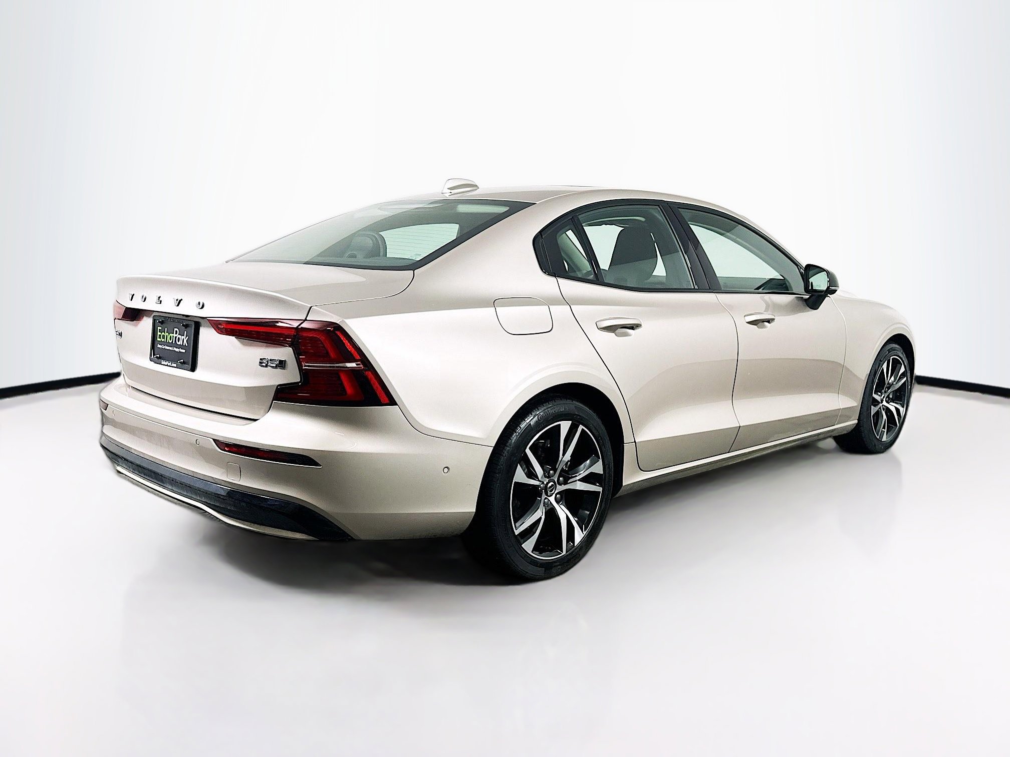 Used 2024 Volvo S60 B5 Plus image 9