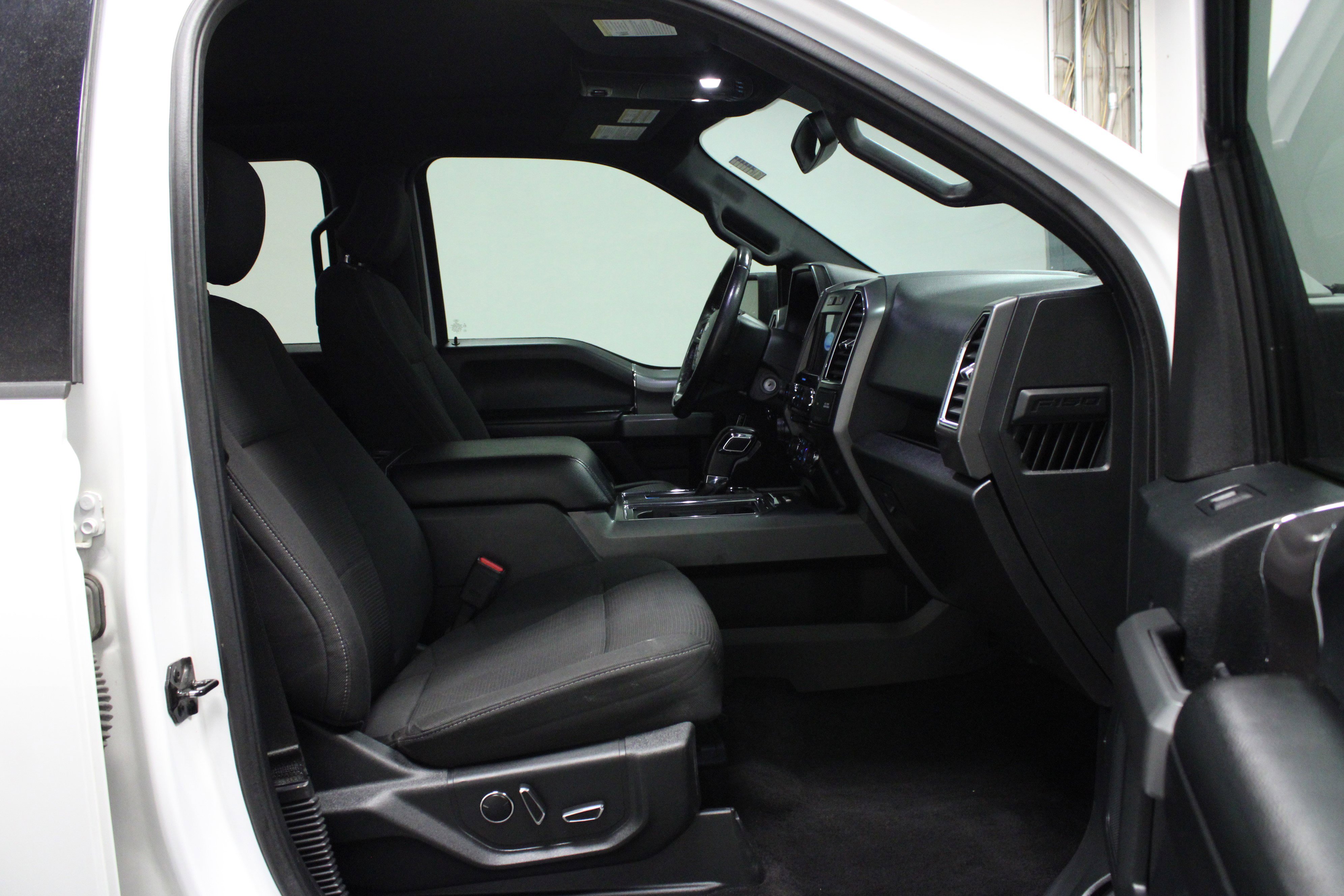 Used 2016 Ford F150 XLT w/ Equipment Group 302A Luxury image 16