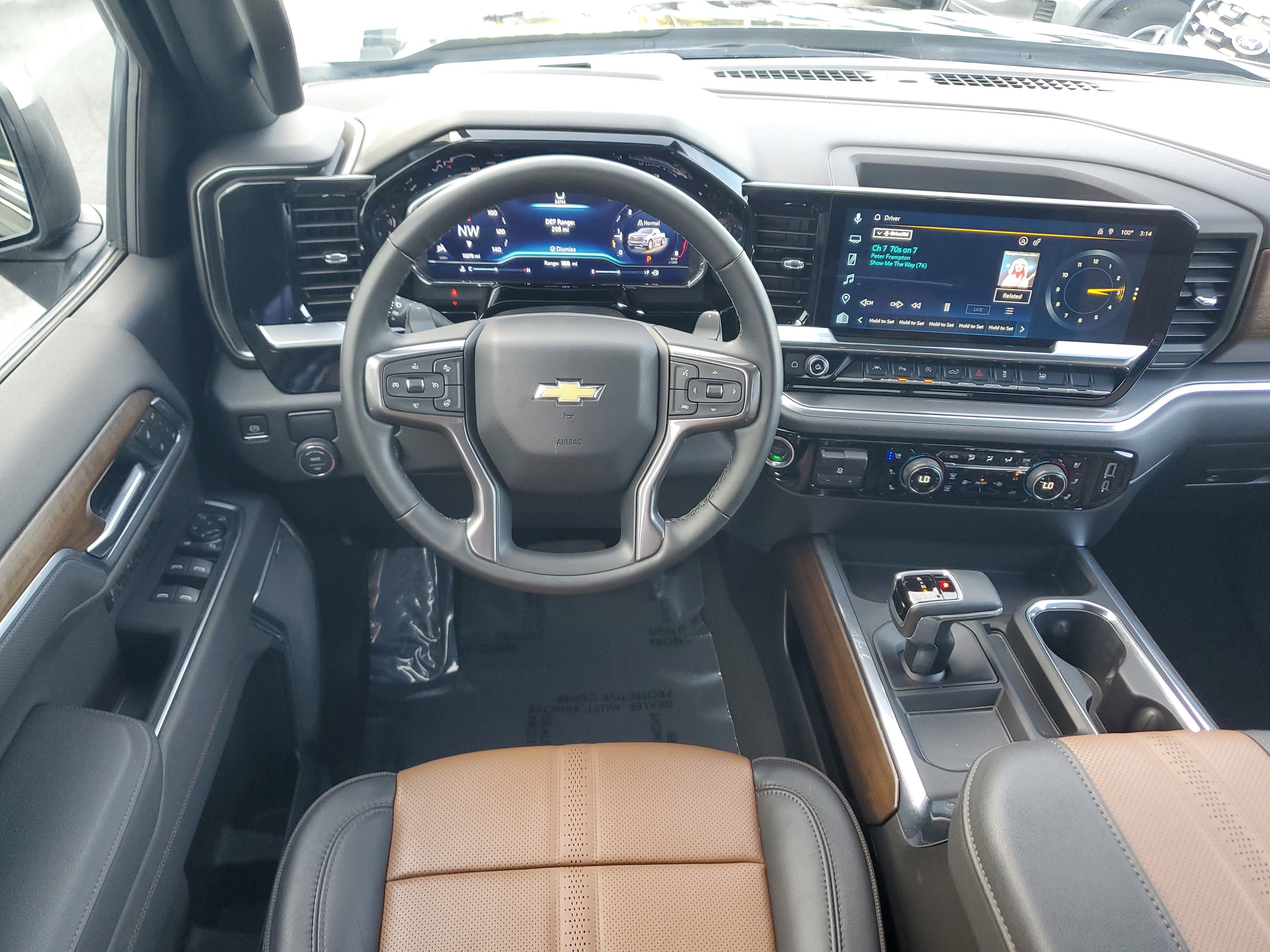 Used 2025 Chevrolet Silverado 1500 High Country image 15