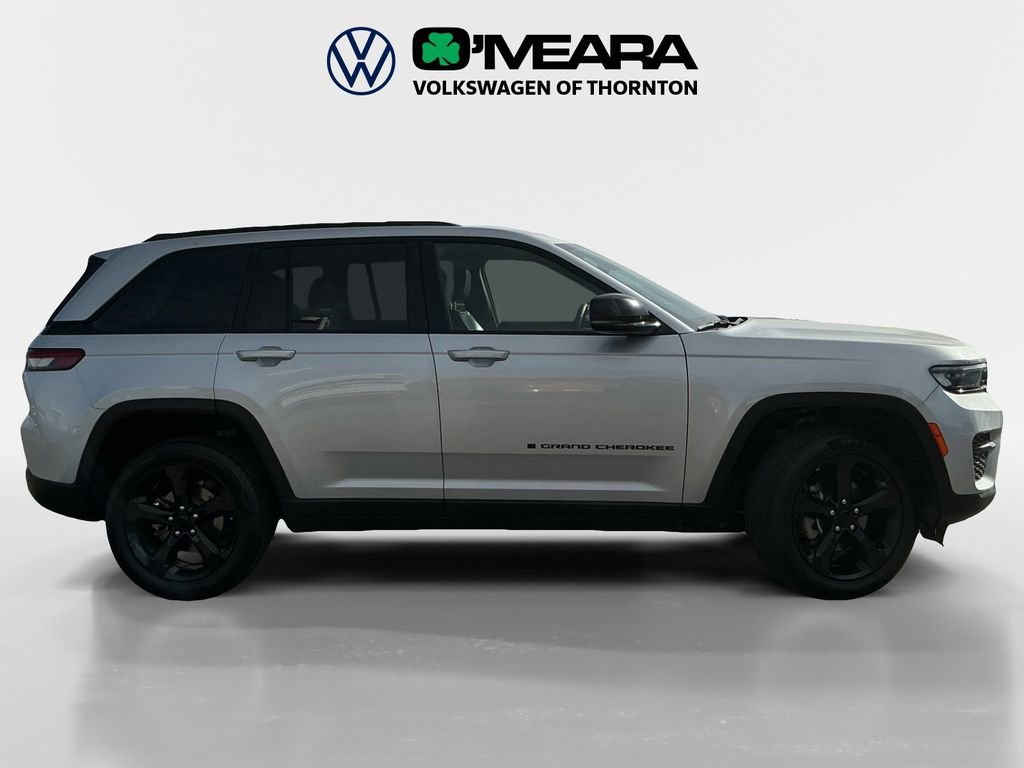 Used 2023 Jeep Grand Cherokee Altitude image 6
