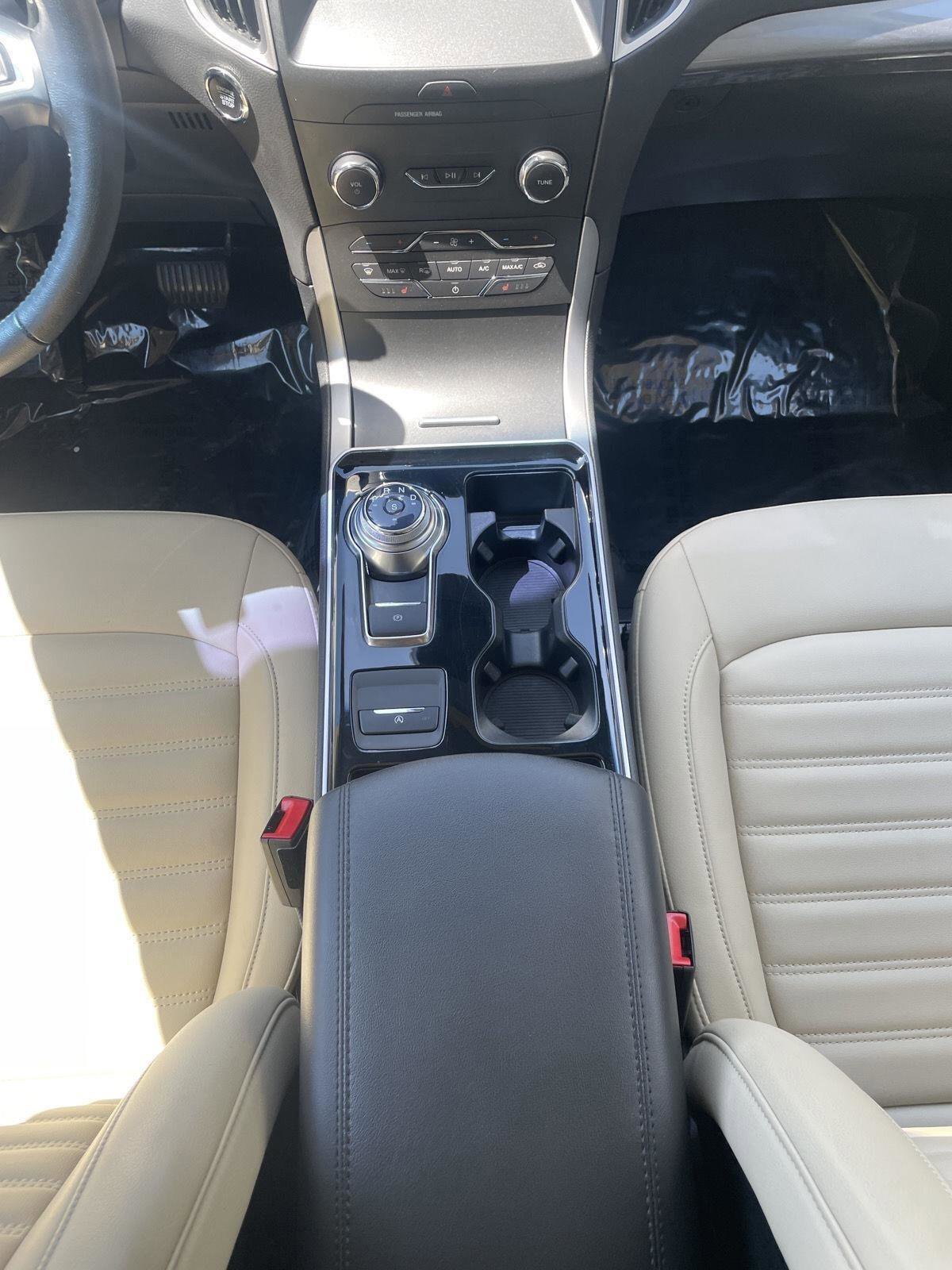 Used 2020 Ford Edge SEL FWD image 27