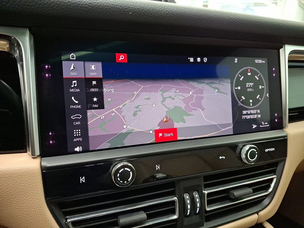Used 2023 Porsche Macan AWD/4WD image 15