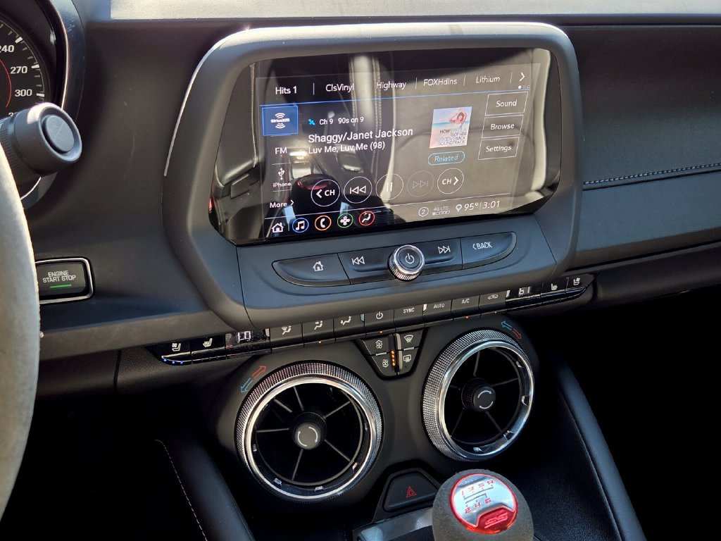 Used 2020 Chevrolet Camaro SS RWD image 23
