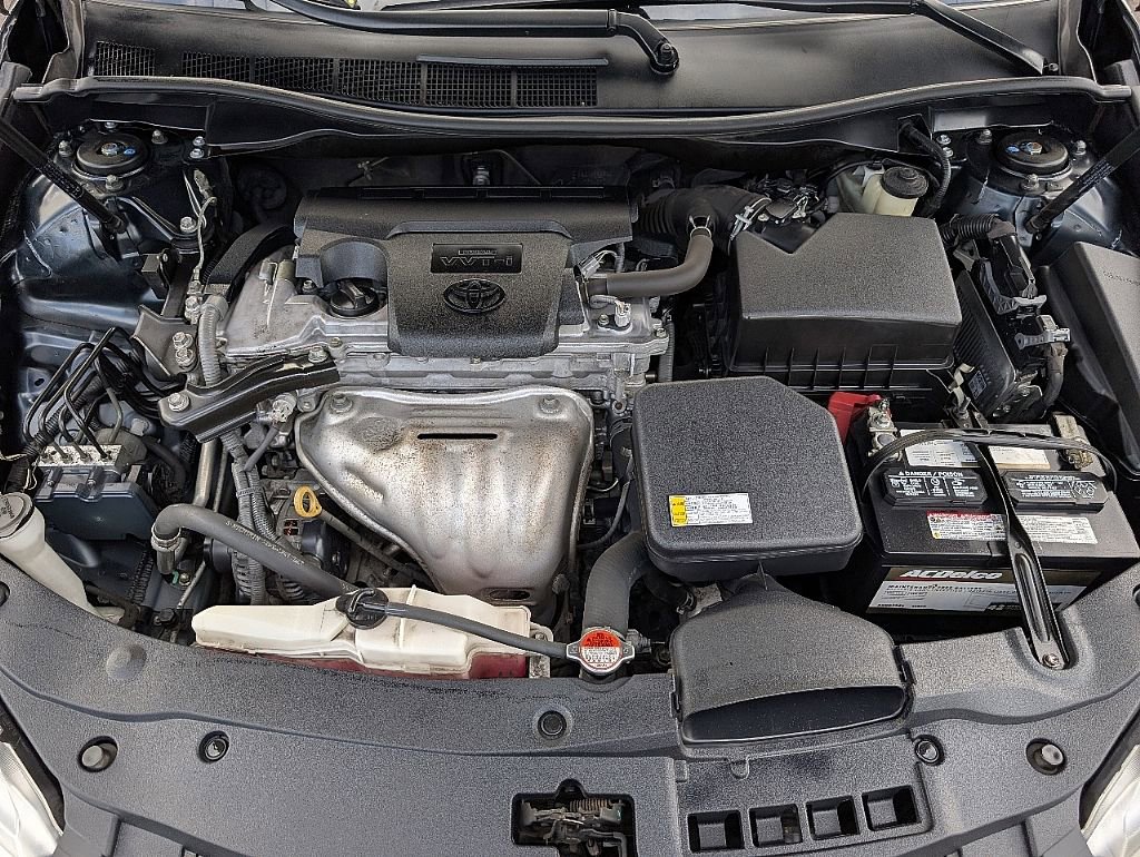 Used 2016 Toyota Camry SE image 14