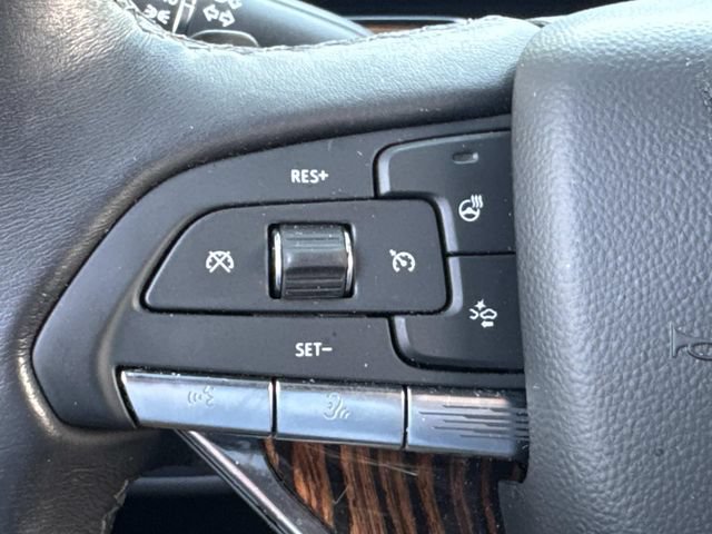 Used 2023 Cadillac Escalade Luxury RWD image 28