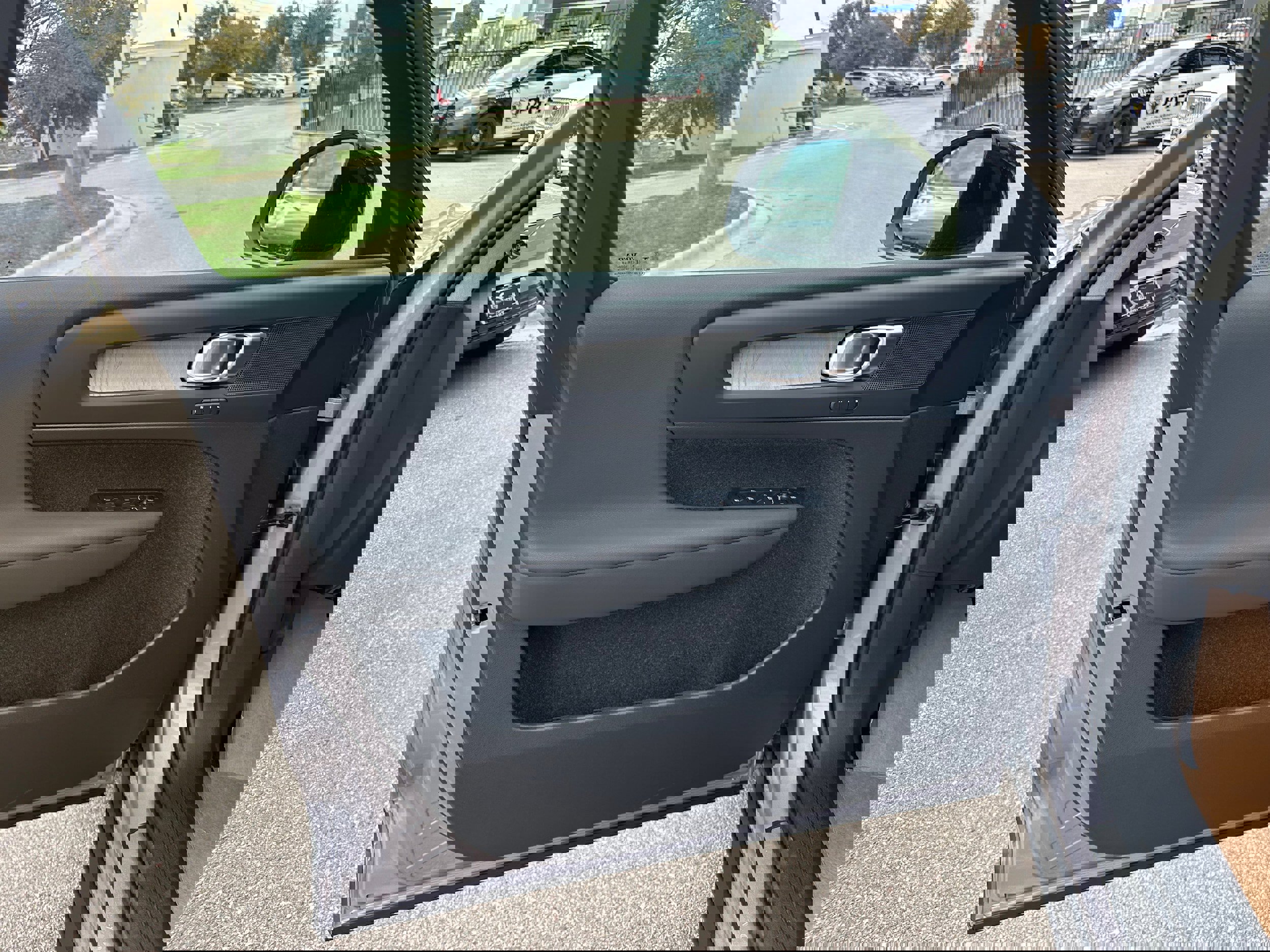 New 2026 Volvo XC40 B5 Core image 16