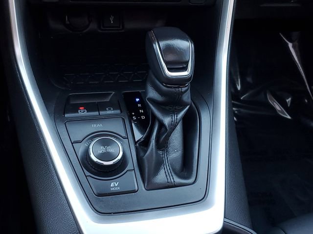 Used 2022 Toyota RAV4 XLE Premium image 32