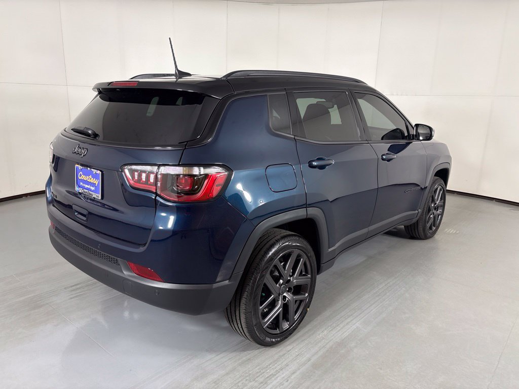 New 2026 Jeep Compass Limited w/ Sun, Sound & Navigation Group AWD/4WD image 8