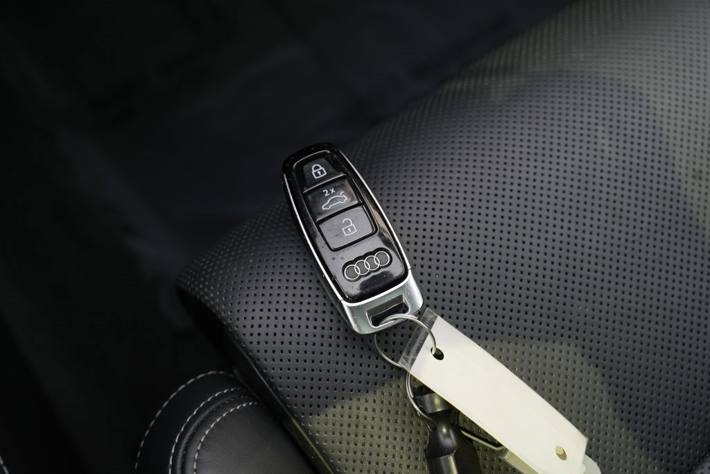 Used 2022 Audi SQ8 Prestige w/ Prestige Package image 68