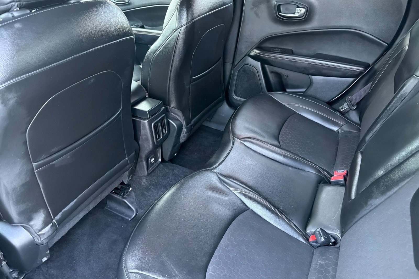 Used 2020 Jeep Compass Latitude image 27