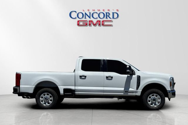 Used 2024 Ford F250 XLT w/ FX4 Off-Road Package AWD/4WD image 3