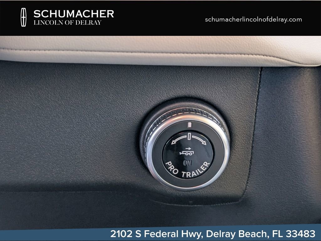 New 2026 Lincoln Navigator L Premier AWD/4WD image 18