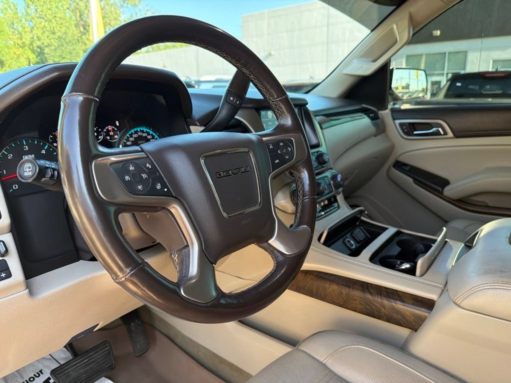 Used 2018 GMC Yukon Denali w/ Denali Ultimate Package AWD/4WD image 17