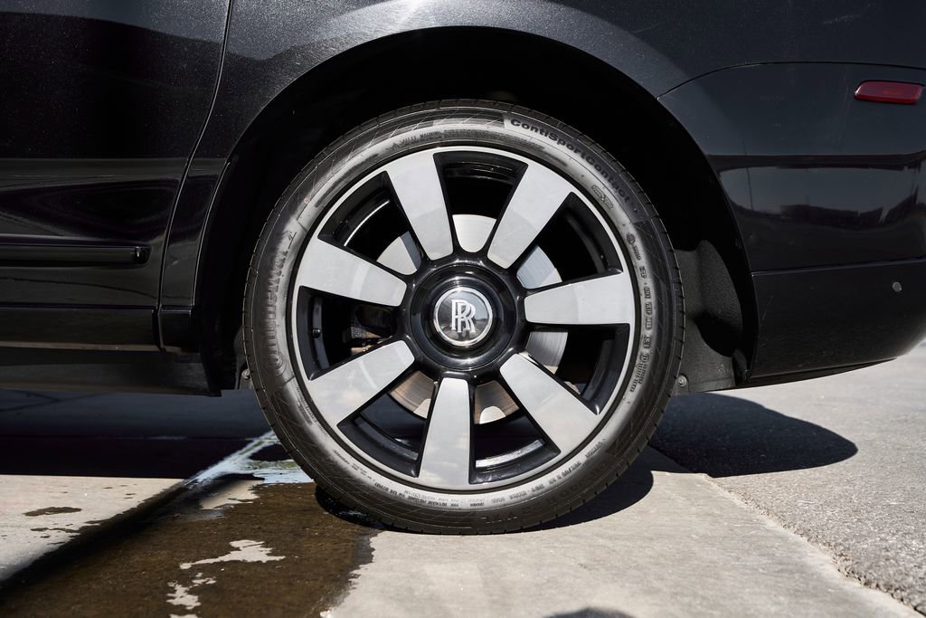 Used 2019 Rolls-Royce Cullinan AWD/4WD image 19