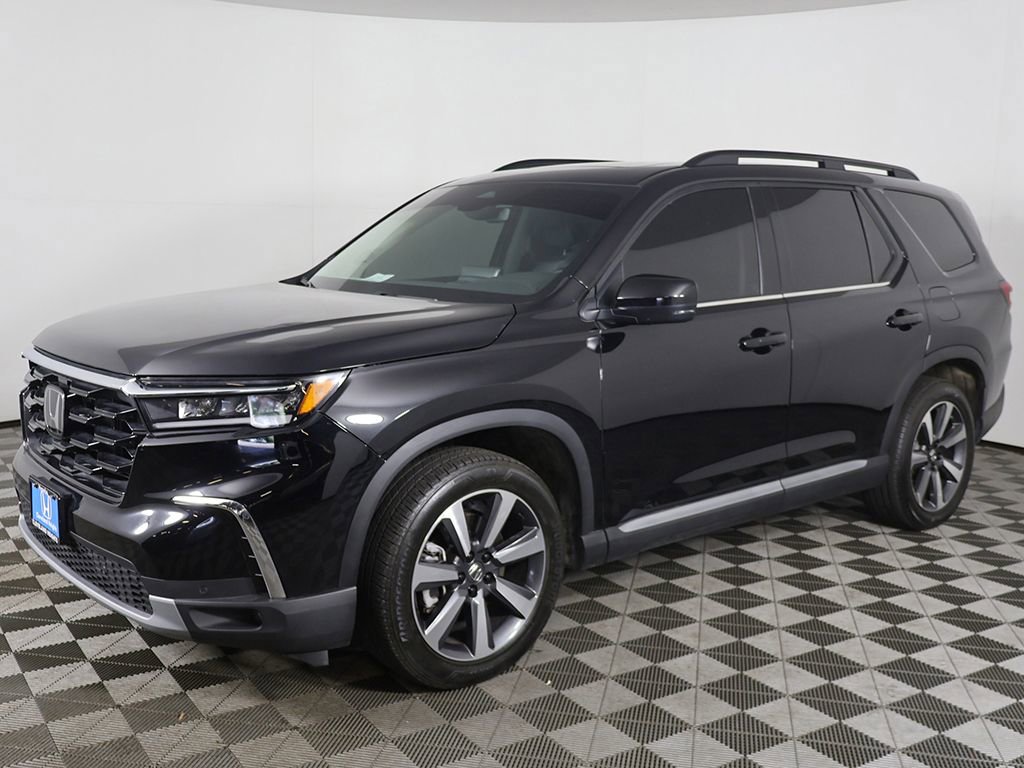 Used 2023 Honda Pilot Touring image 11