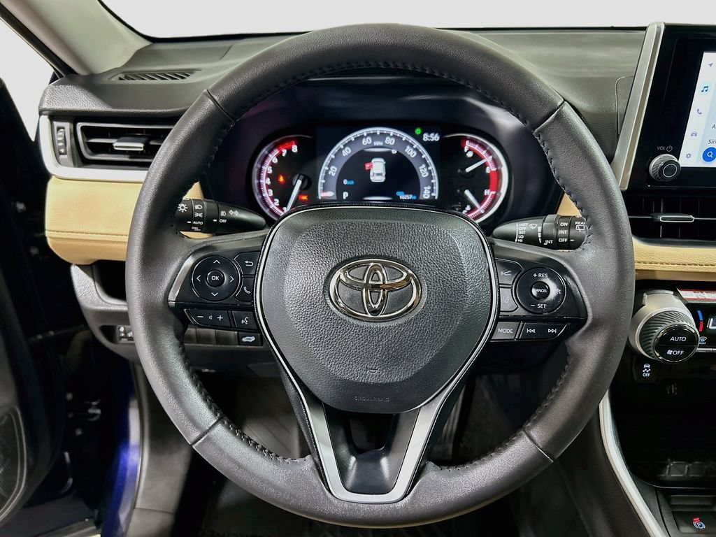 Used 2025 Toyota RAV4 XLE Premium FWD image 10