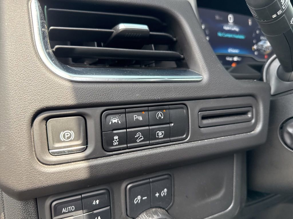 Used 2023 Chevrolet Tahoe Z71 w/ Luxury Package image 17