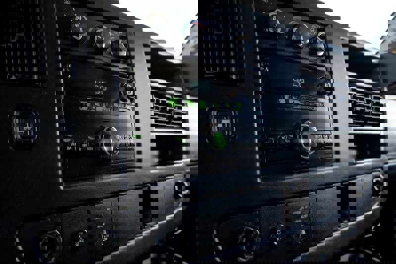 Used 2012 Chevrolet Express 2500 image 17