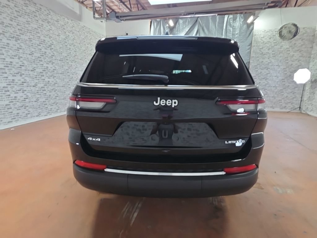 Used 2024 Jeep Grand Cherokee L Limited AWD/4WD image 5