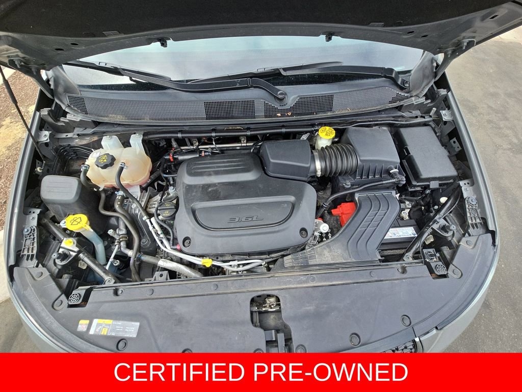 Used 2023 Chrysler Pacifica Touring-L FWD image 31