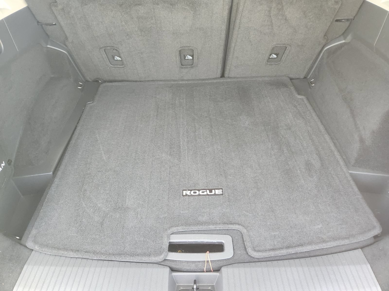 Used 2023 Nissan Rogue SV FWD image 35