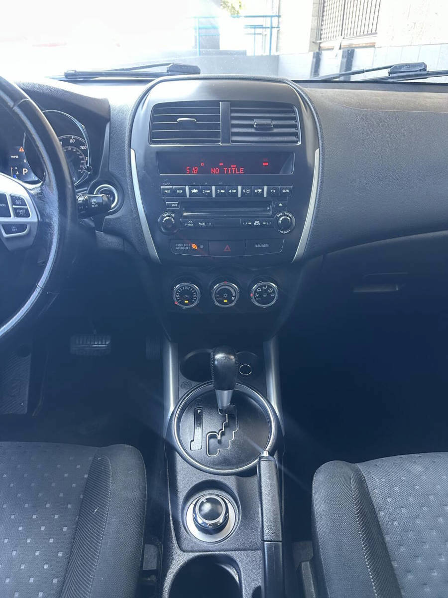 Used 2012 Mitsubishi Outlander Sport SE AWD/4WD image 9