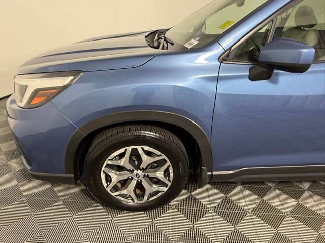 Used 2019 Subaru Forester Premium AWD/4WD image 12